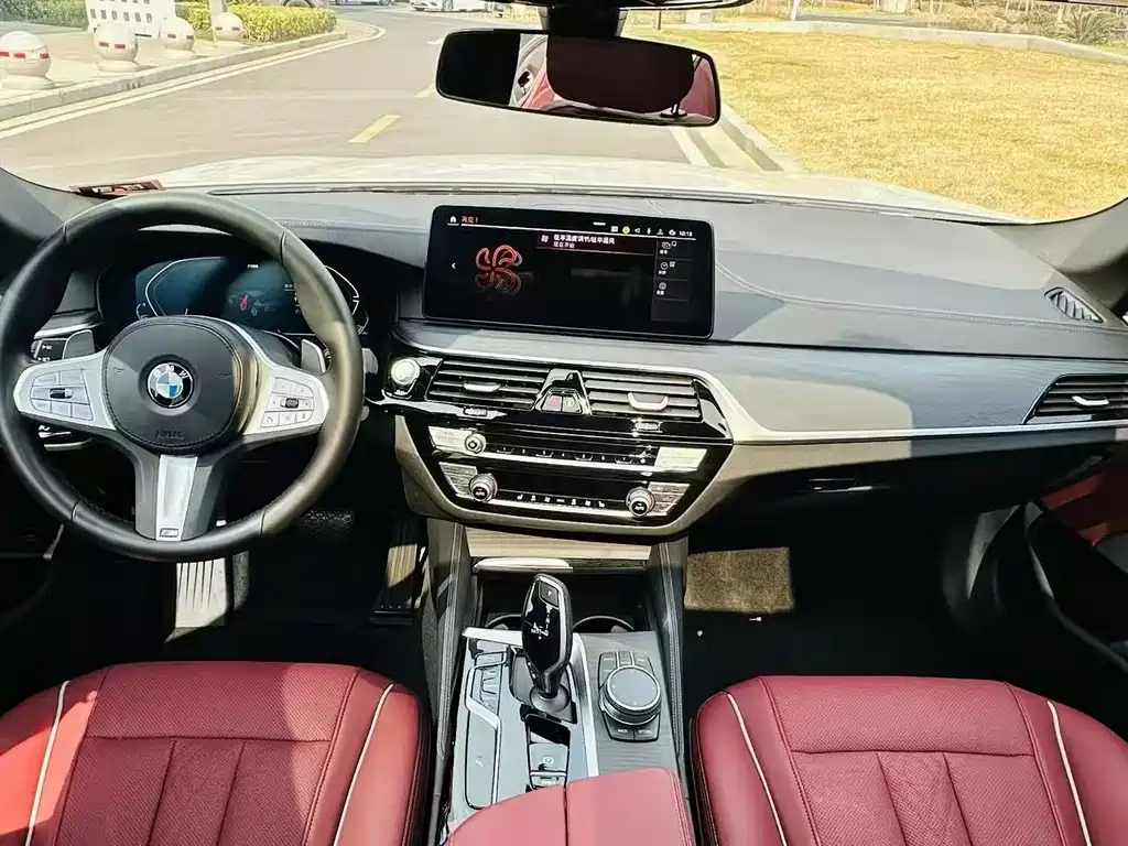 BMW 5 Series — миниатюра 9