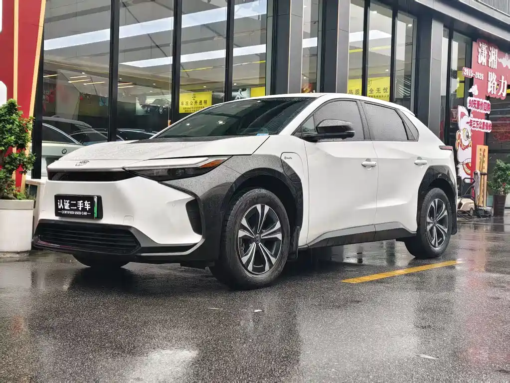 Toyota 铂智4X 2024