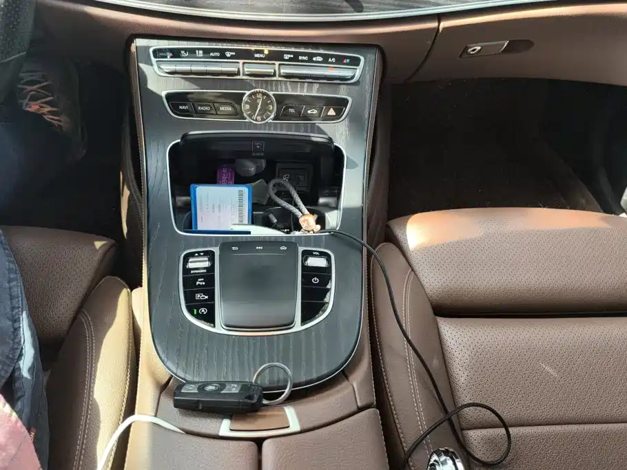 Mercedes-Benz E-Class — миниатюра 16