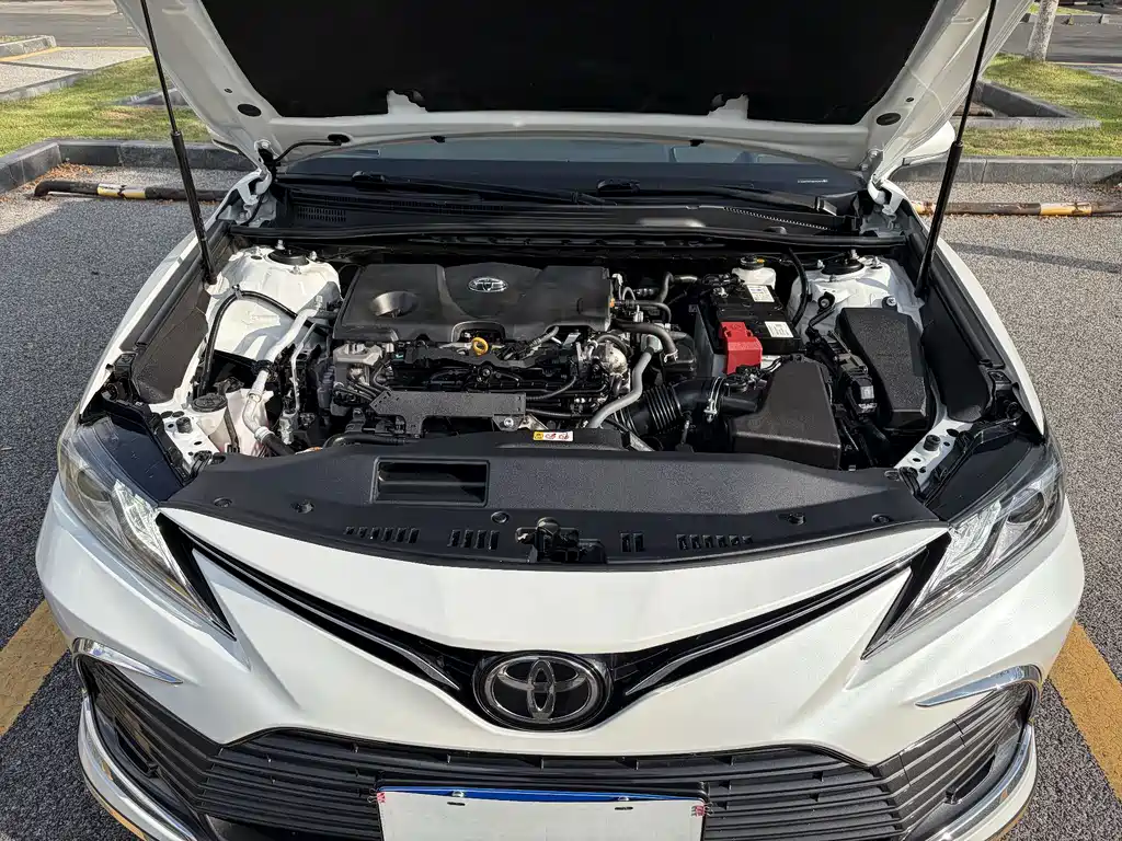 Toyota Camry — миниатюра 22