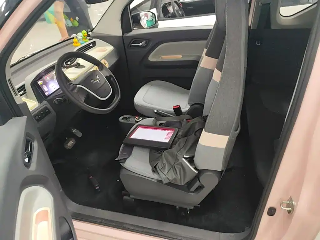 Wuling MINIEV — миниатюра 15