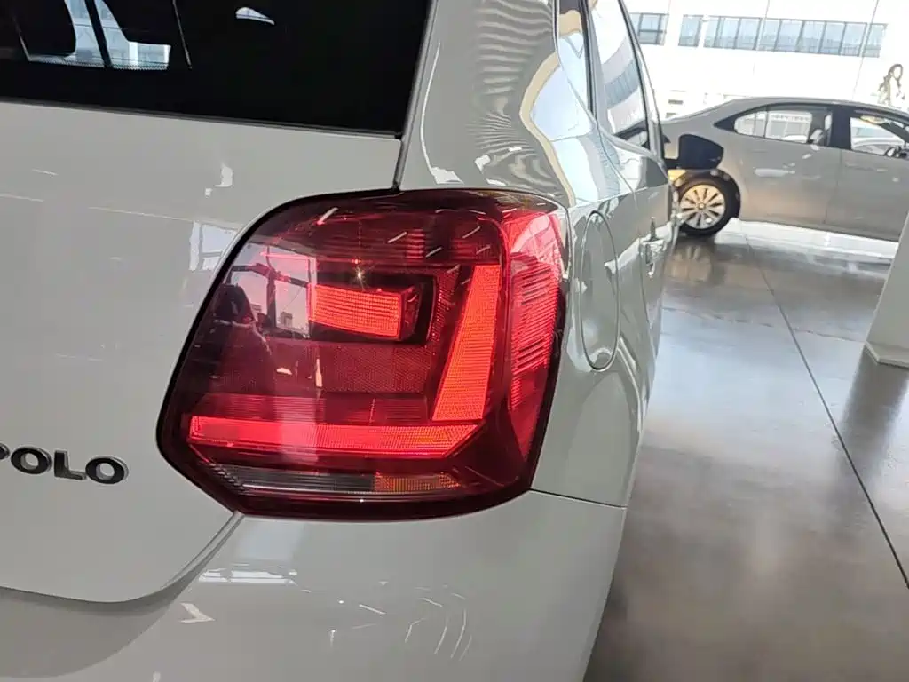 Volkswagen Polo — миниатюра 8