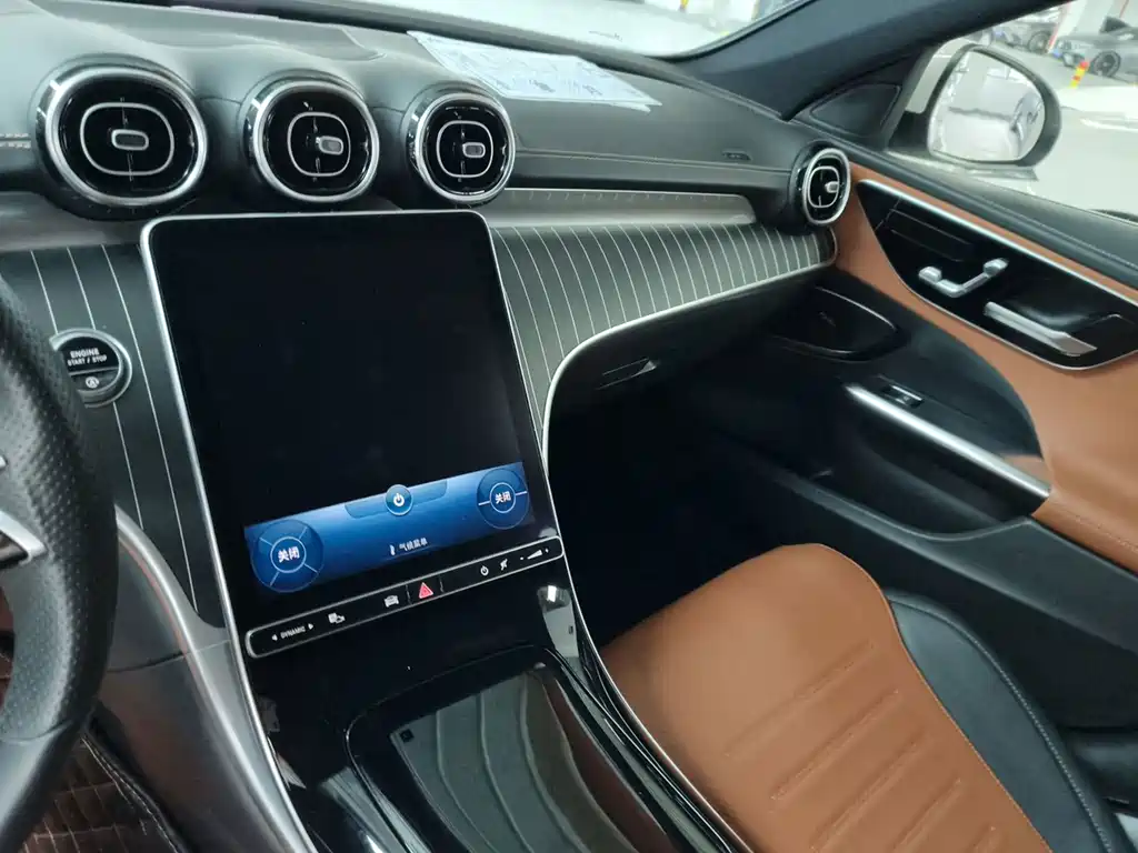 Mercedes-Benz C-Class — миниатюра 10