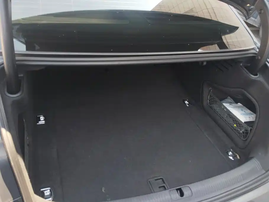 Audi A4L — миниатюра 4
