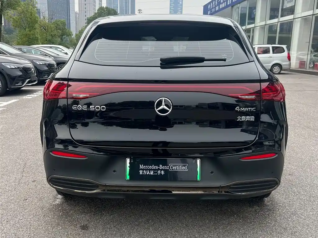 Mercedes-Benz EQE SUV — миниатюра 5