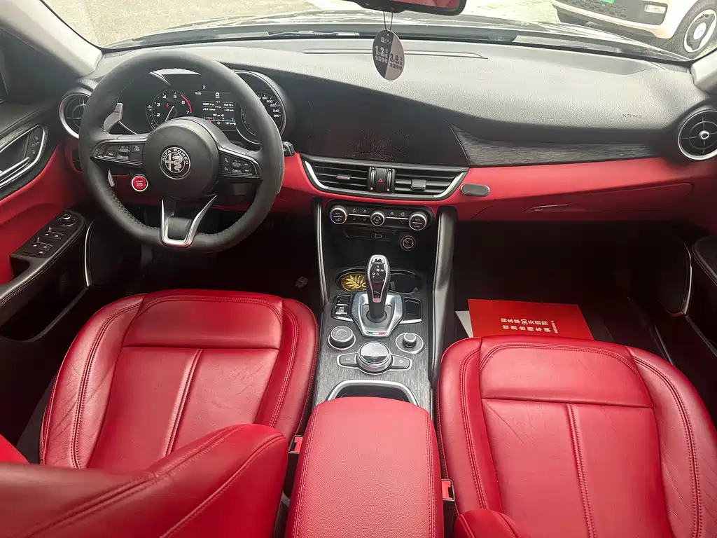Alfa Romeo Giulia — миниатюра 5