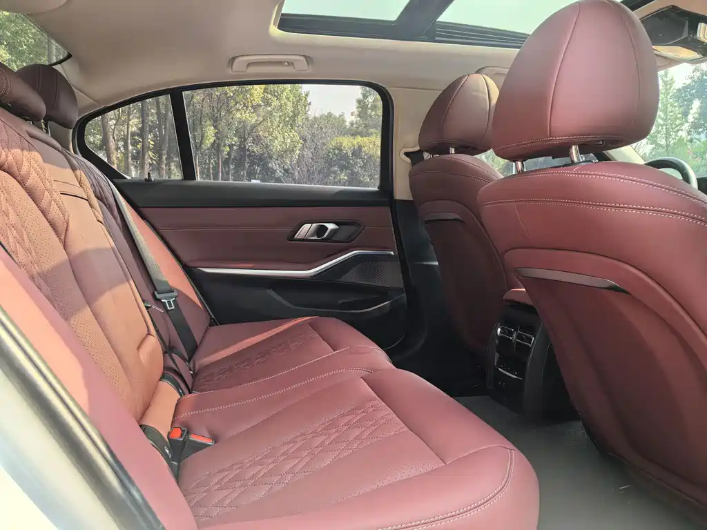 BMW 3 Series — миниатюра 11