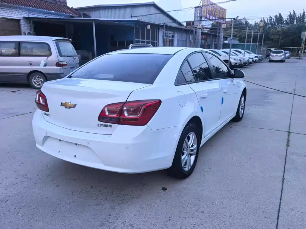 Chevrolet Cruze — миниатюра 7