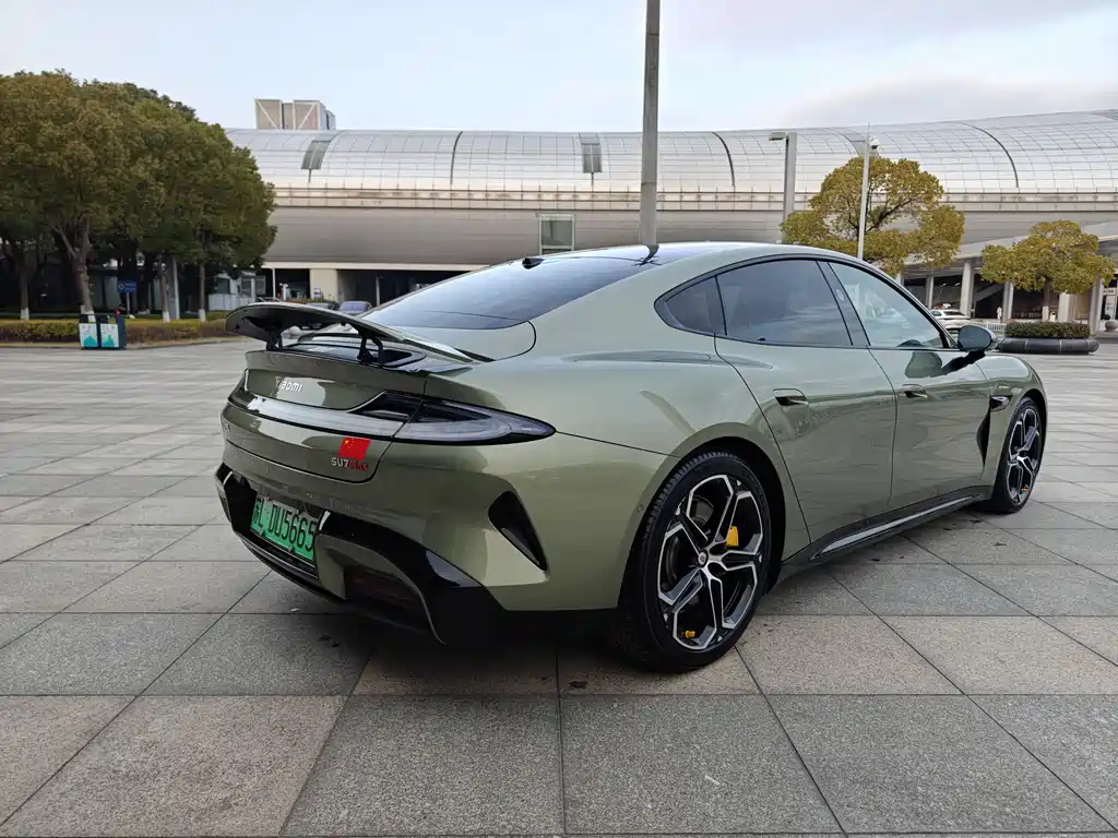 XIAOMI CAR XIAOMI SU7