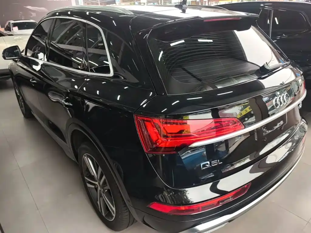 Audi Q5L — миниатюра 5
