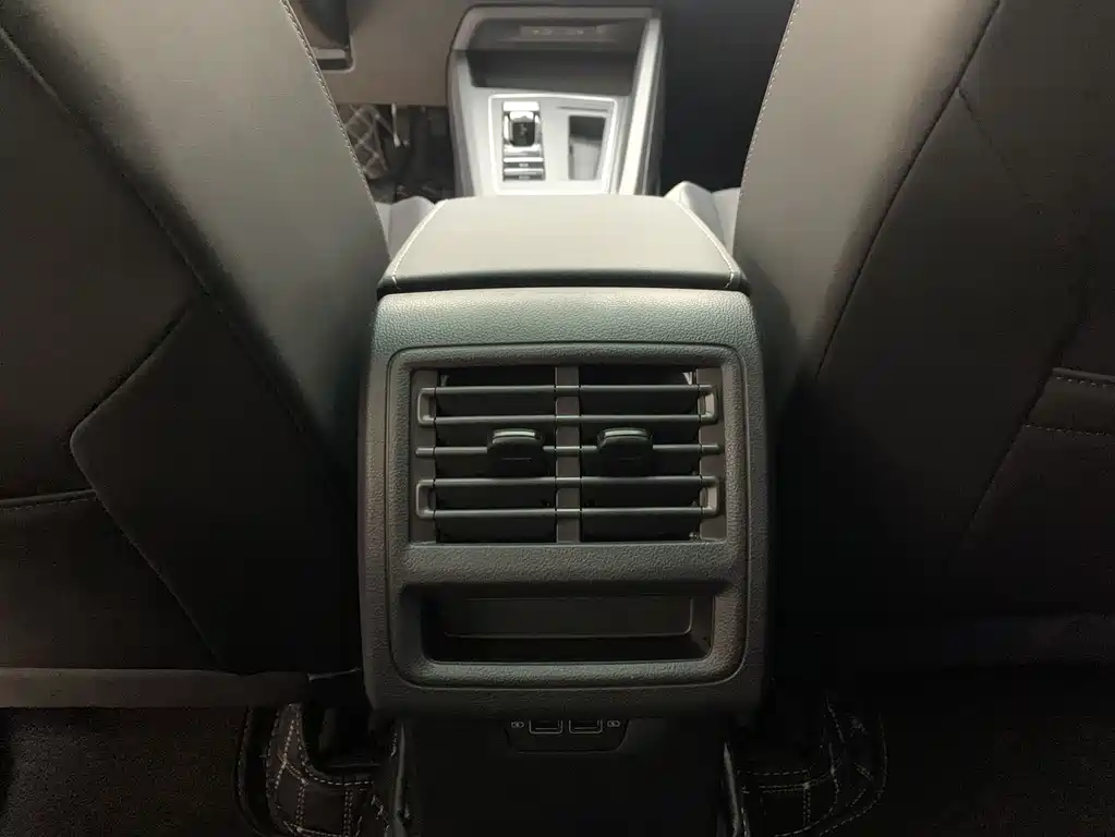 Volkswagen Golf — миниатюра 12