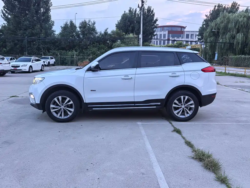 Geely Boyue — миниатюра 4