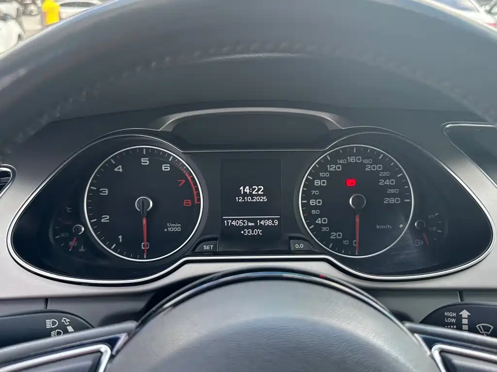 Audi A4L 2013 35 TFSI AT Comfort