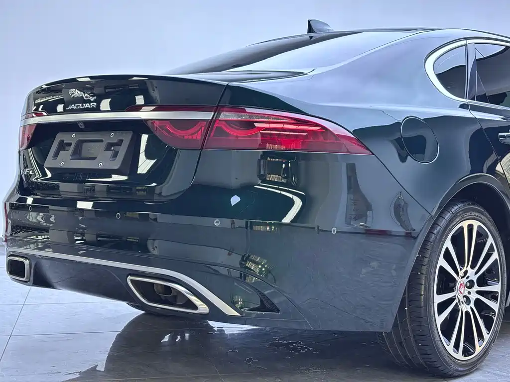 Jaguar XFL — миниатюра 20