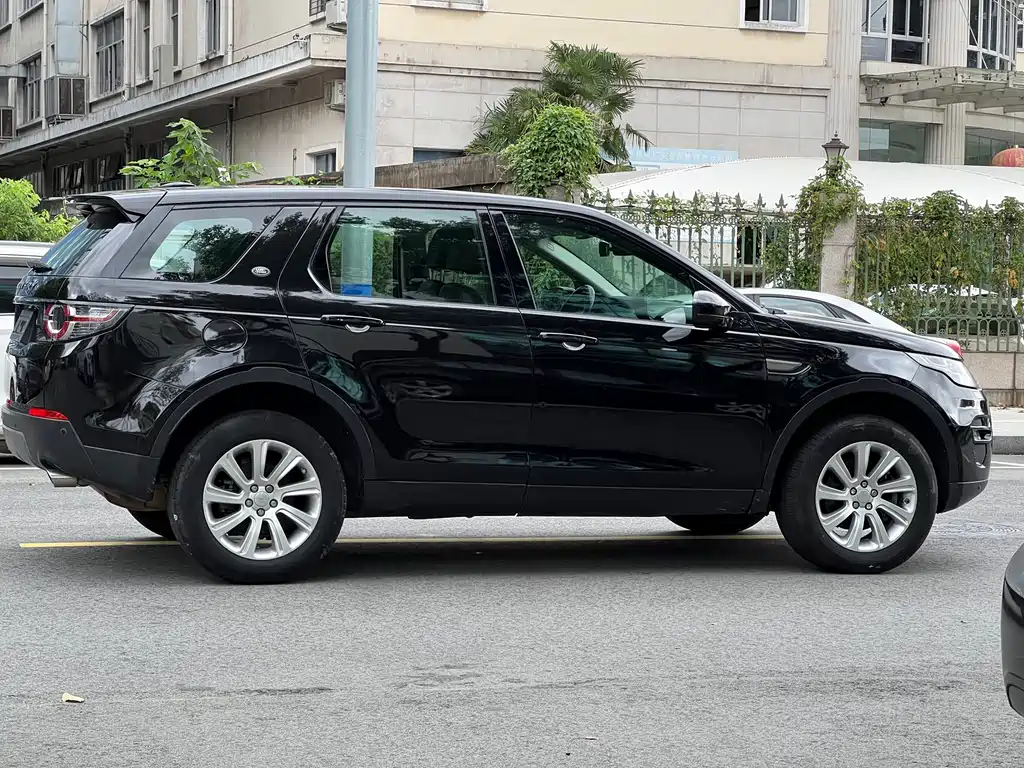 Land Rover Discovery Sport — миниатюра 8