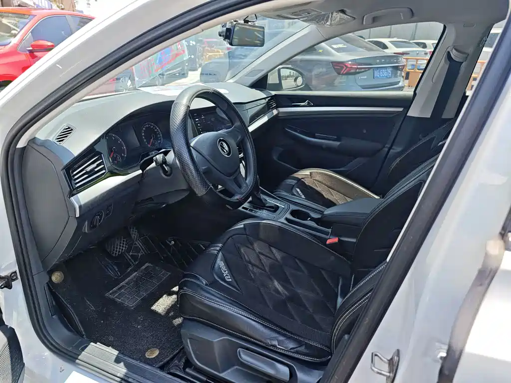 Volkswagen Bora 2021 1.5L AT Fashion Smart Connect