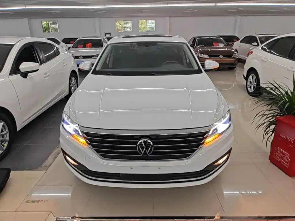 Volkswagen Lavida — миниатюра 3