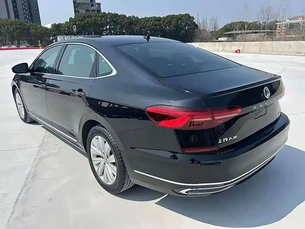 Volkswagen Passat — миниатюра 7