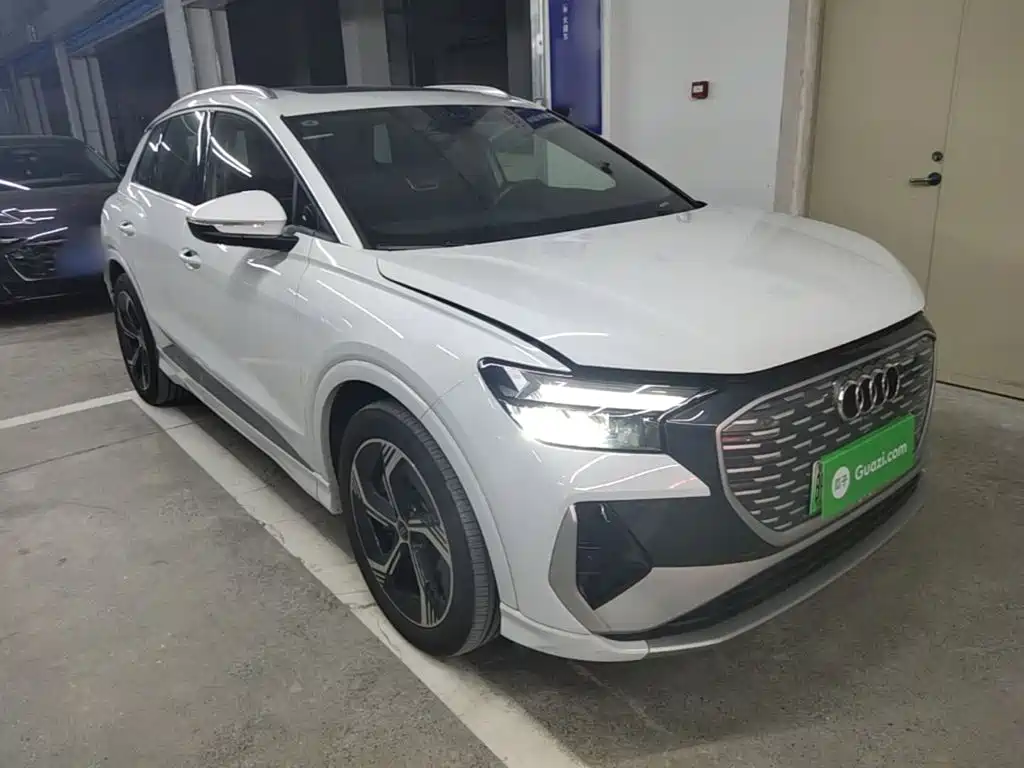 Audi Q4 e-tron — миниатюра 4