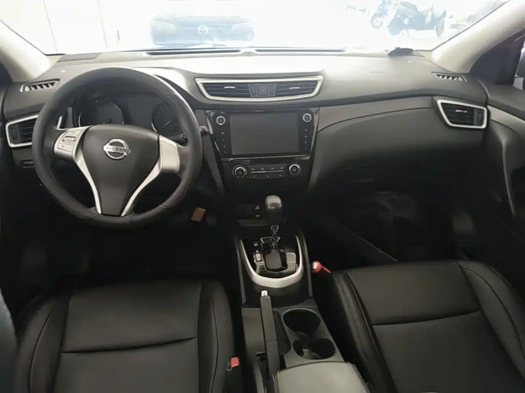 Nissan Qashqai — миниатюра 10