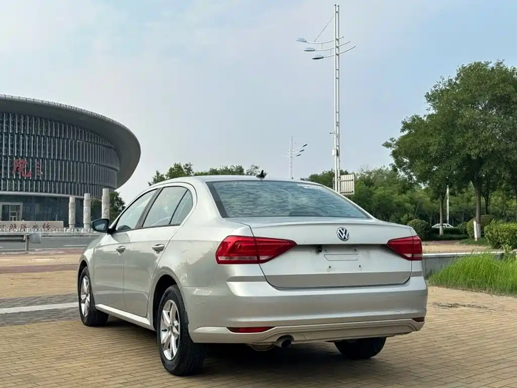 Volkswagen Lavida — миниатюра 6