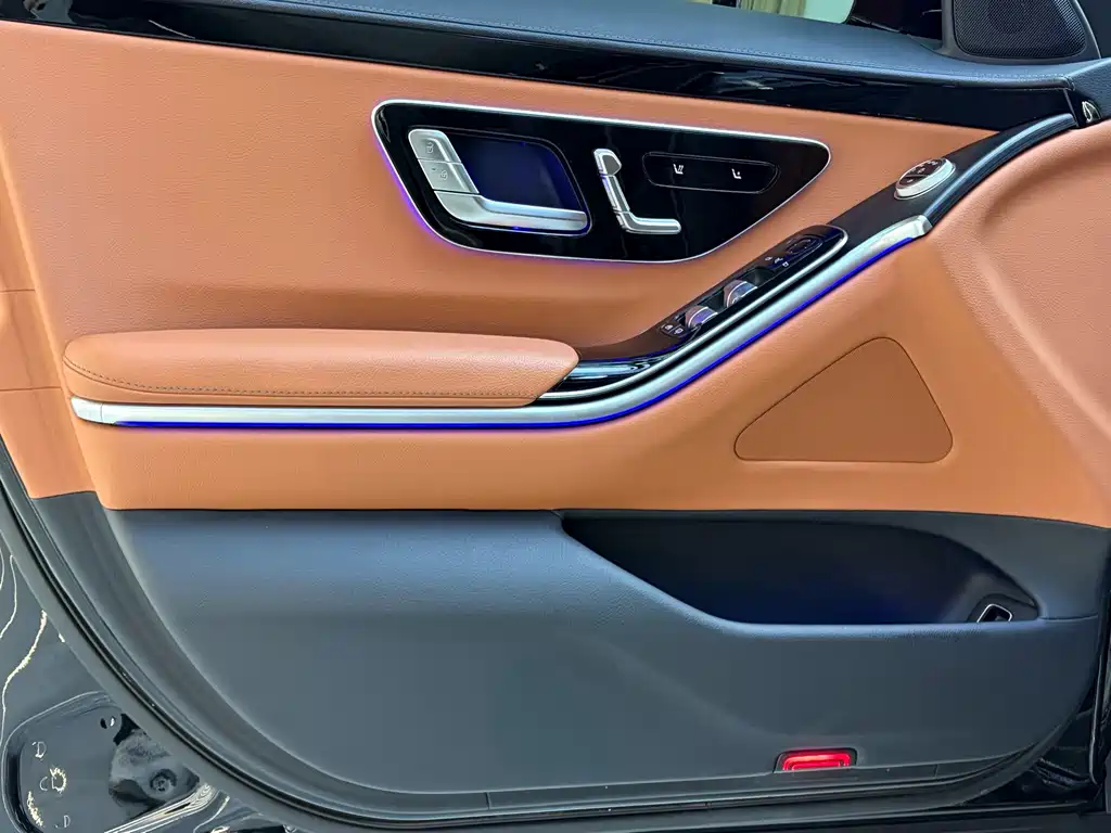 Mercedes-Benz S-Class — миниатюра 12