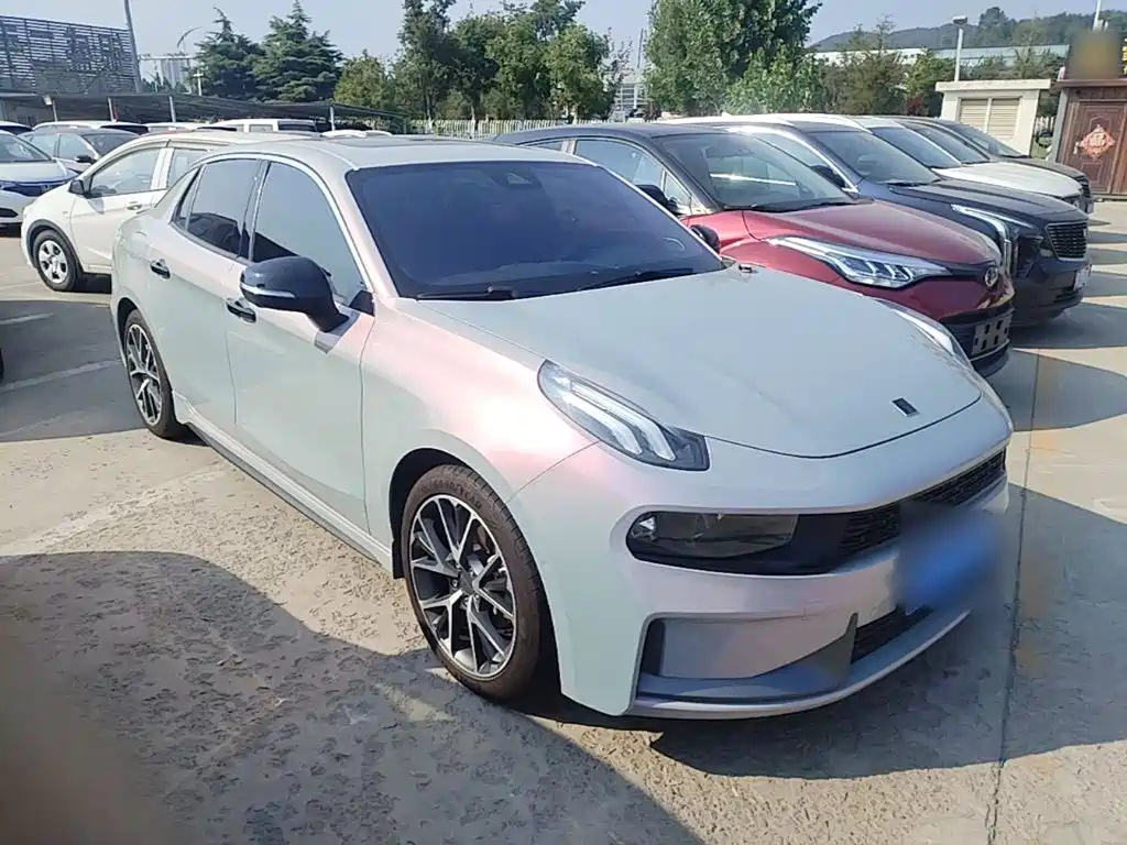 Lynk & Co 03 — миниатюра 4