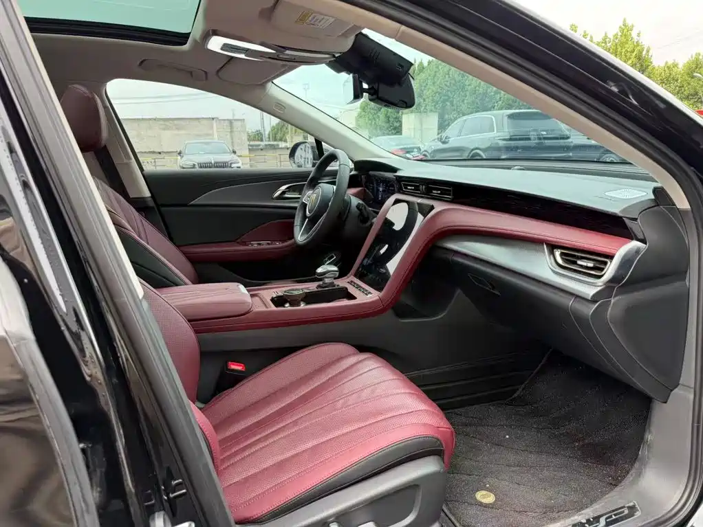 Hongqi Hongqi H5 — миниатюра 12