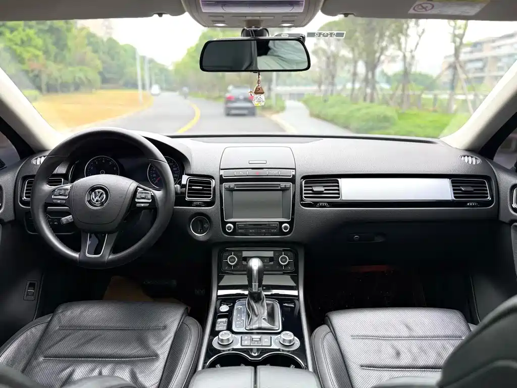 Volkswagen Touareg — миниатюра 4