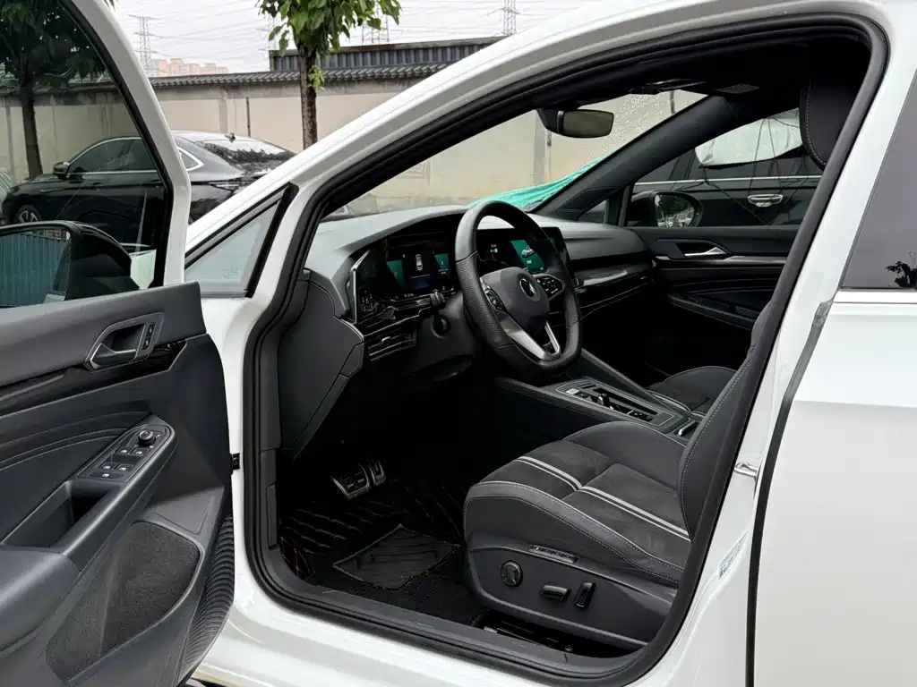 Volkswagen Golf — миниатюра 2