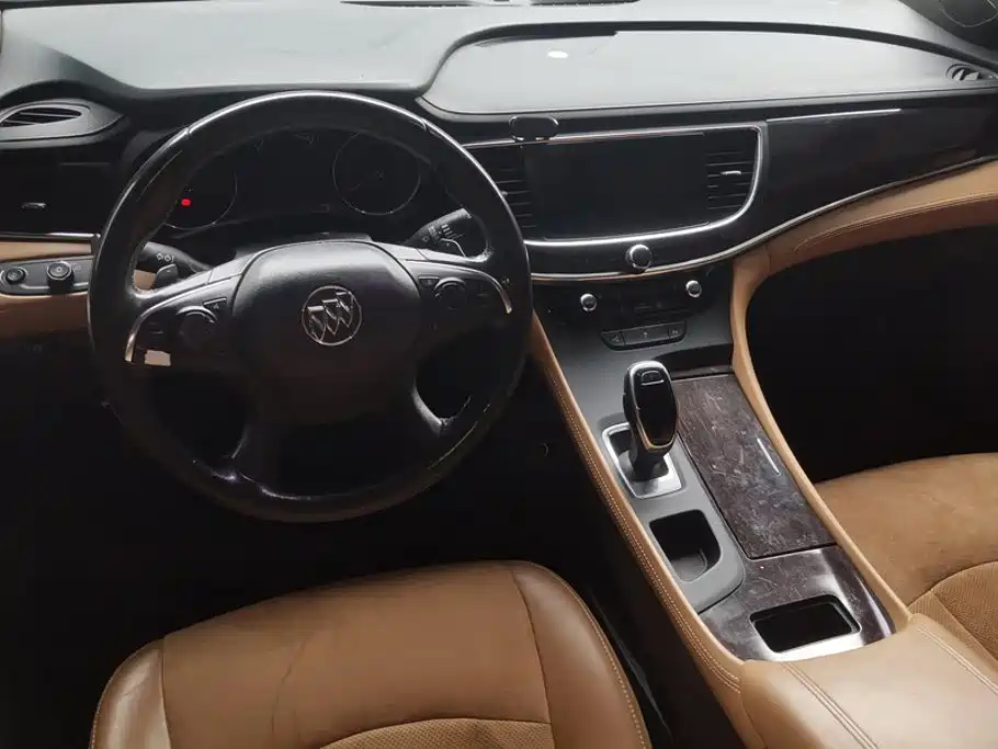 Buick LaCrosse — миниатюра 12