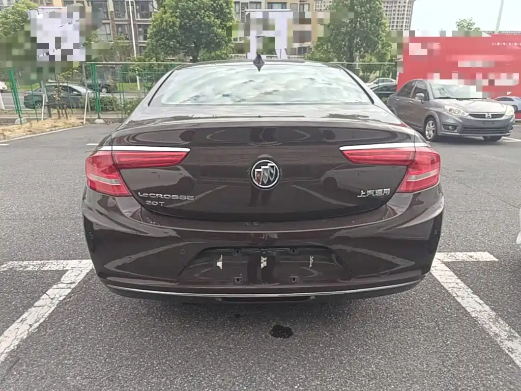 Buick LaCrosse — миниатюра 6