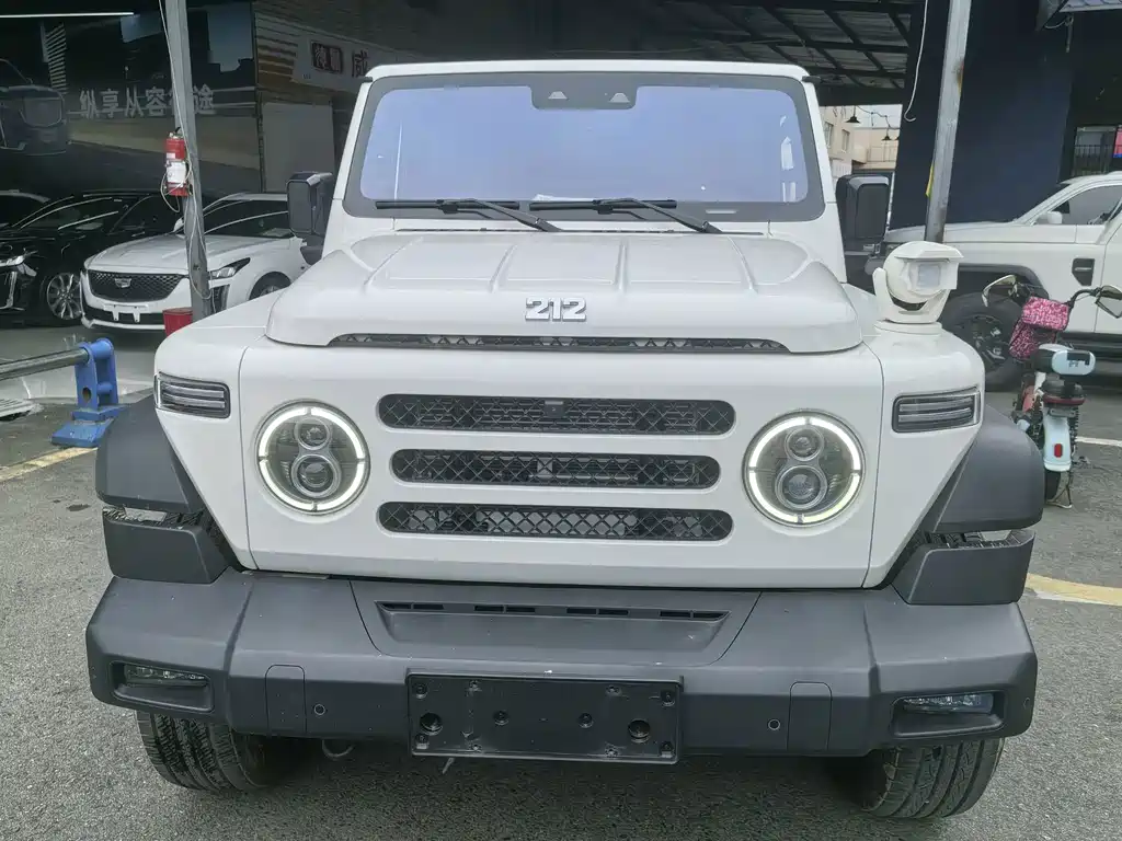 212 212 T01 — миниатюра 2