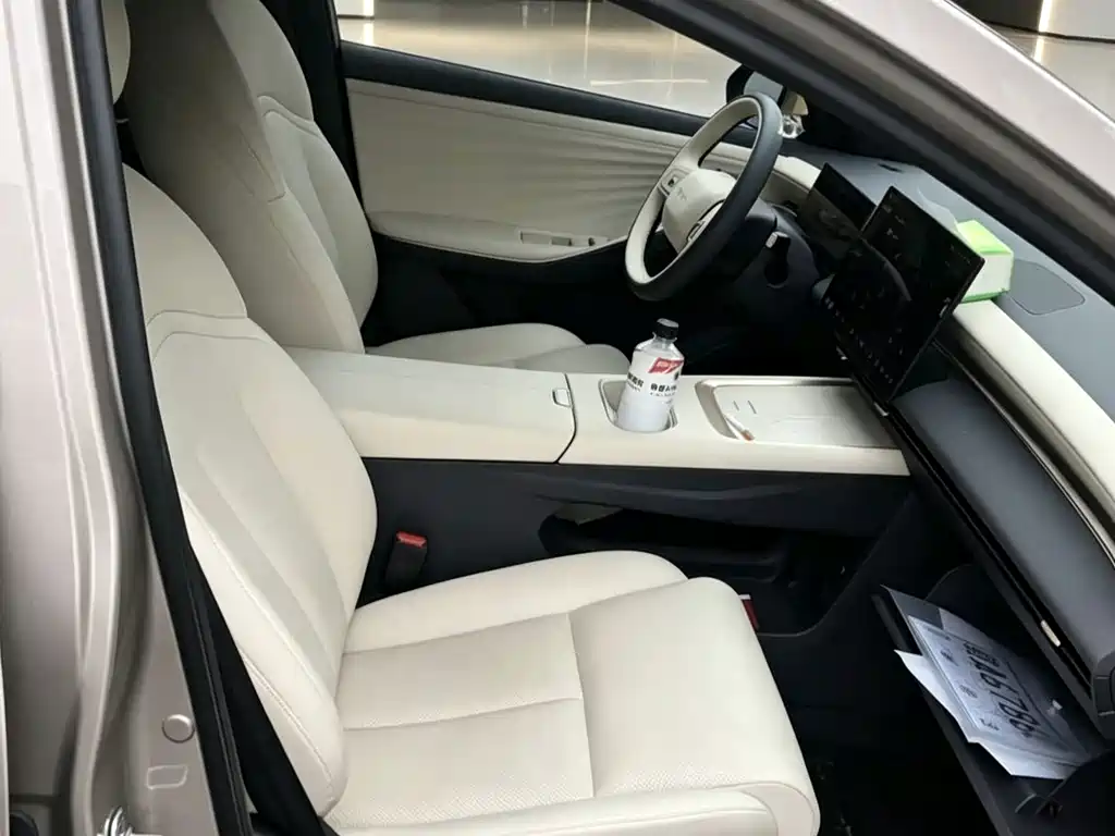 Nissan N6 - фото 10