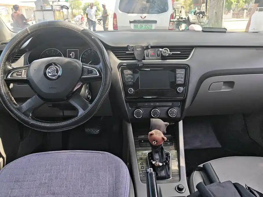 Skoda Octavia — миниатюра 12