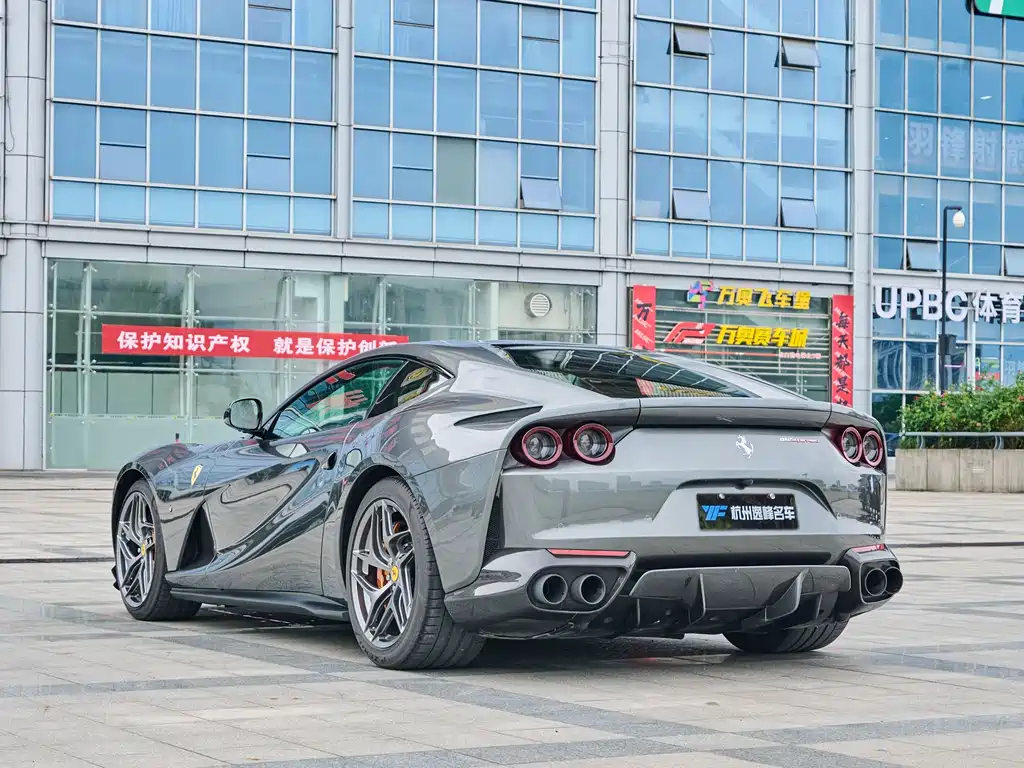 Ferrari 812 2017 6.5L Superfast