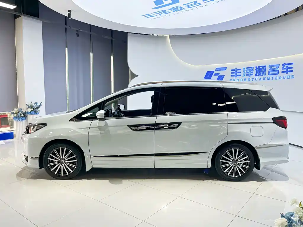 Honda Elysion — миниатюра 3