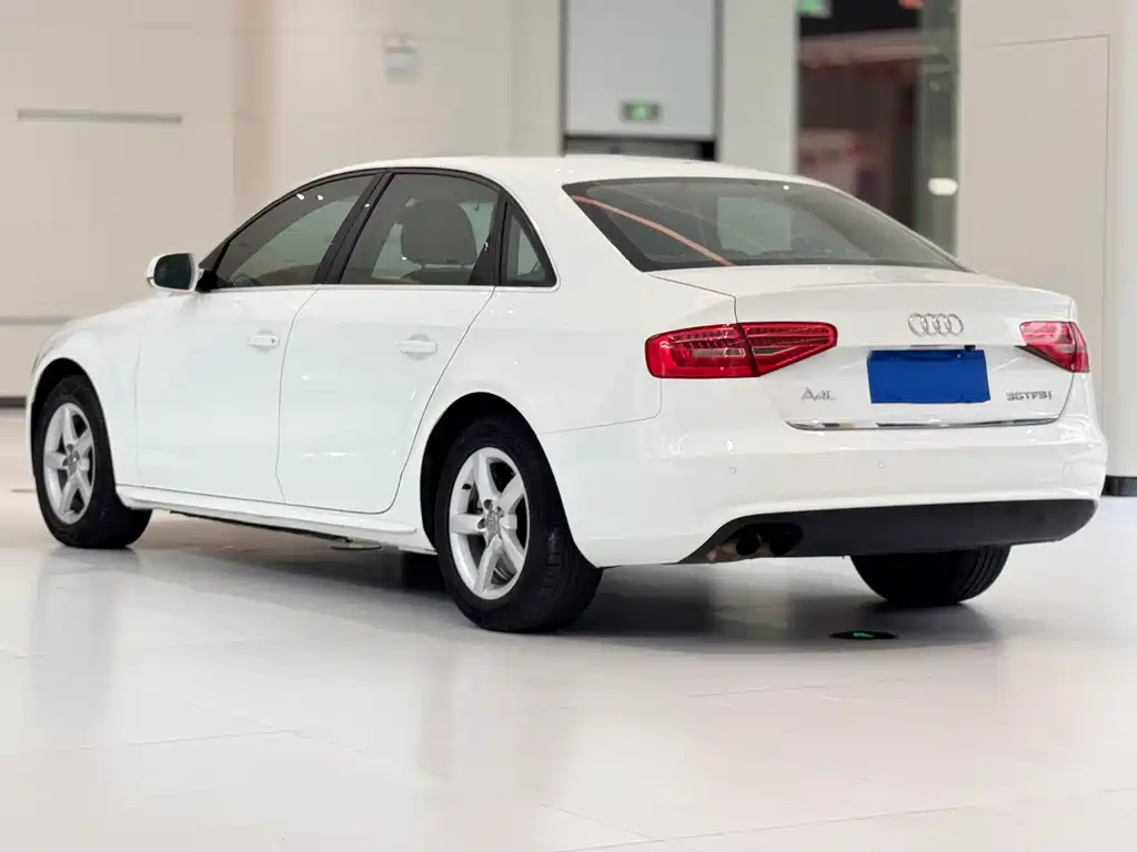 Audi A4L — миниатюра 7