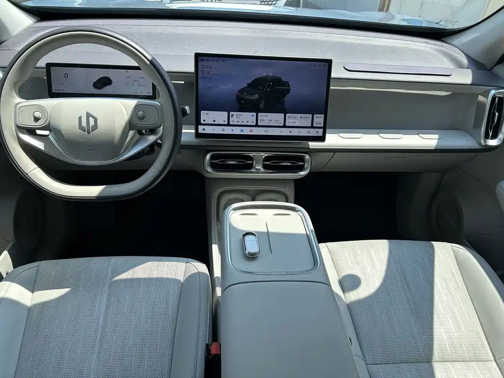 Leapmotor Leapmotor B10 — миниатюра 5
