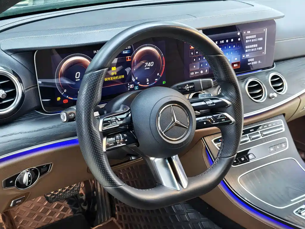 Mercedes-Benz E-Class — миниатюра 12