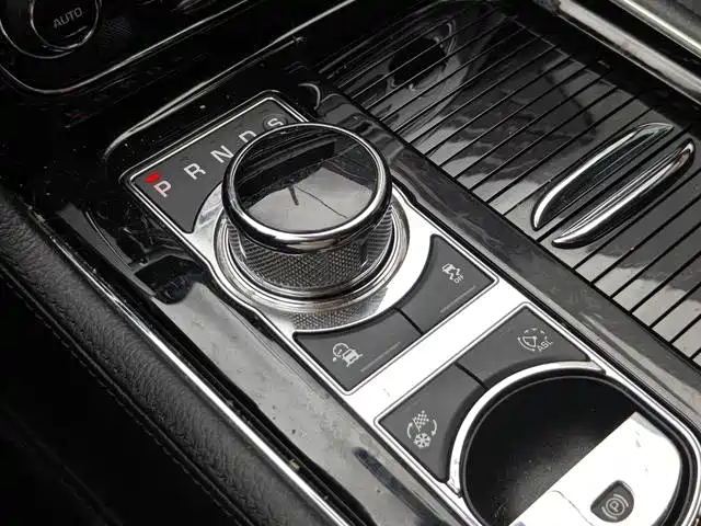 Jaguar XJ — миниатюра 10
