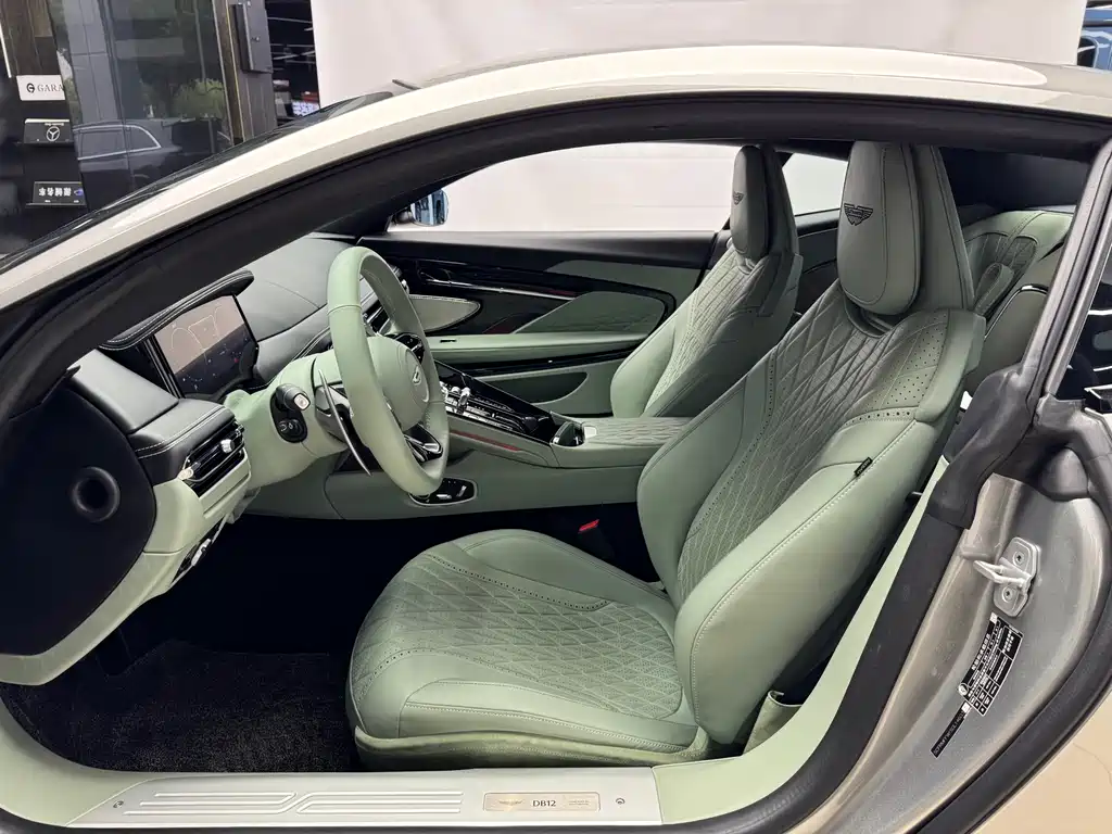 Aston Martin DB12 2023 4.0T V8 Coupe