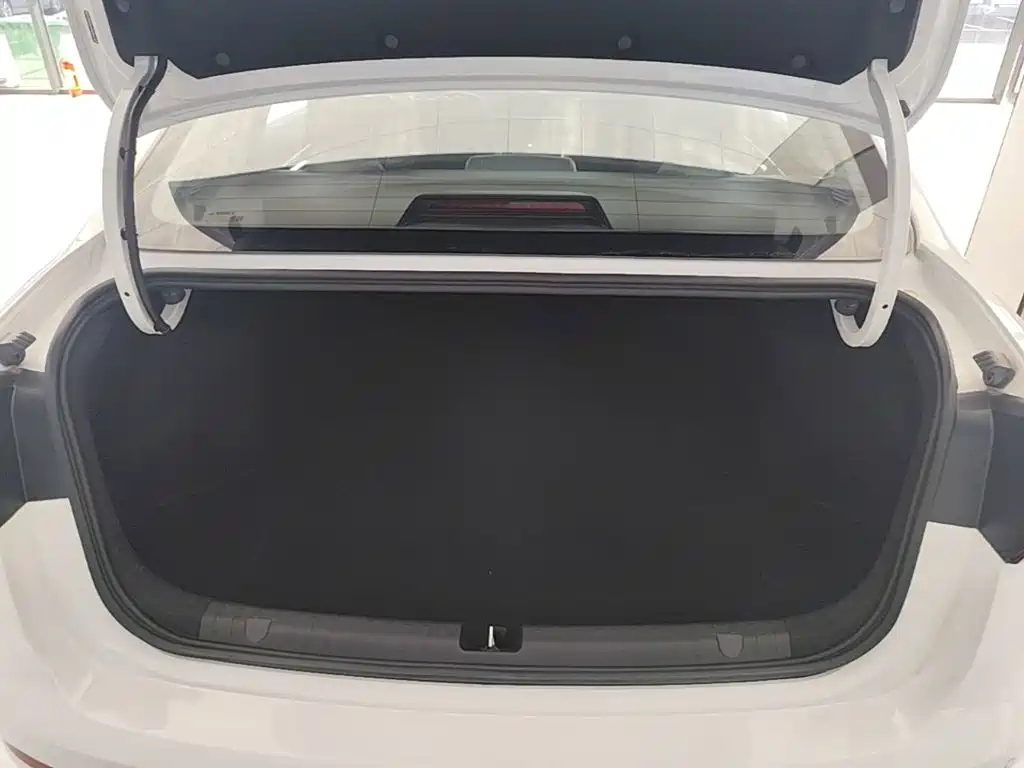 Geely Emgrand — миниатюра 19