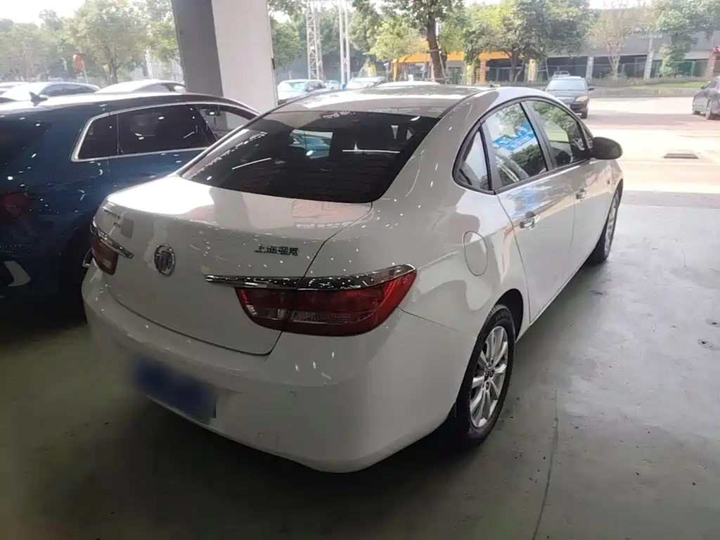 Buick Excelle — миниатюра 7