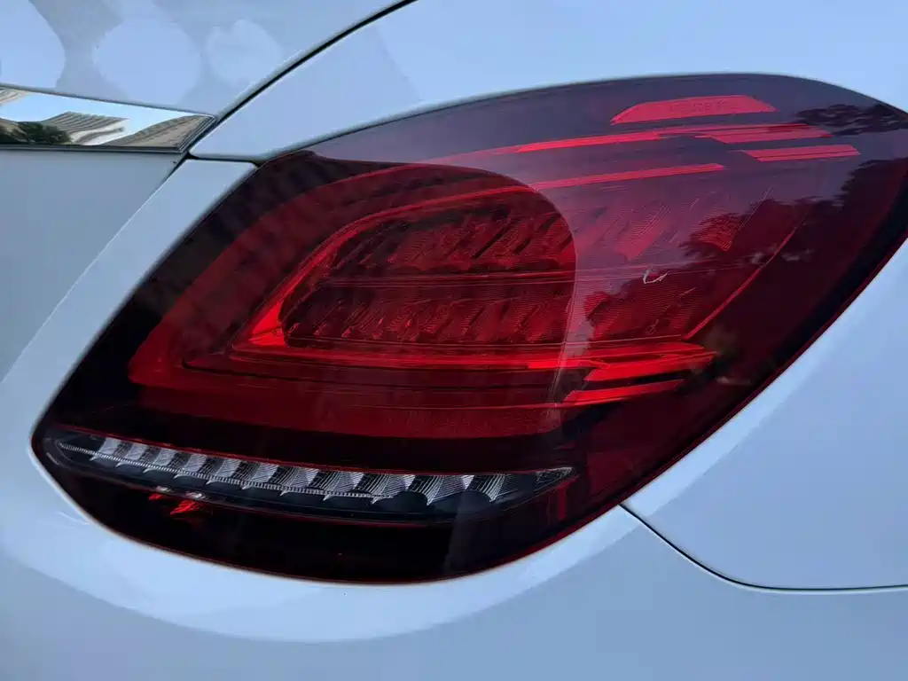 Mercedes-Benz C-Class — миниатюра 15