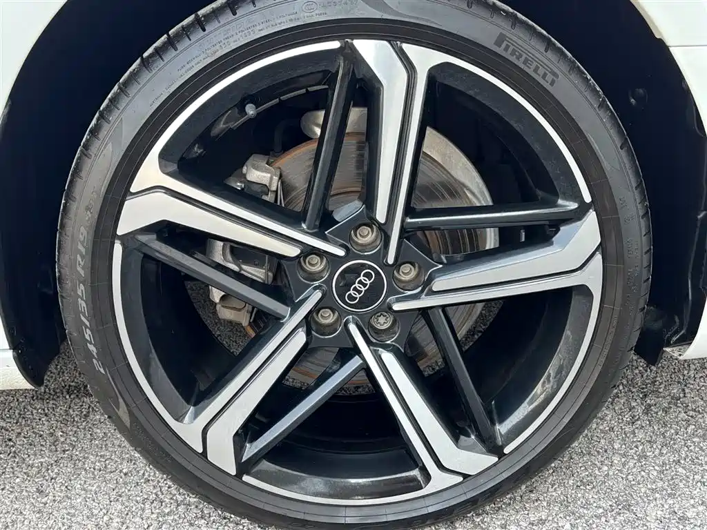 Audi A4L — миниатюра 18