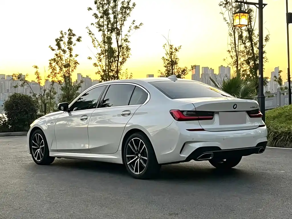 BMW 3 Series — миниатюра 9