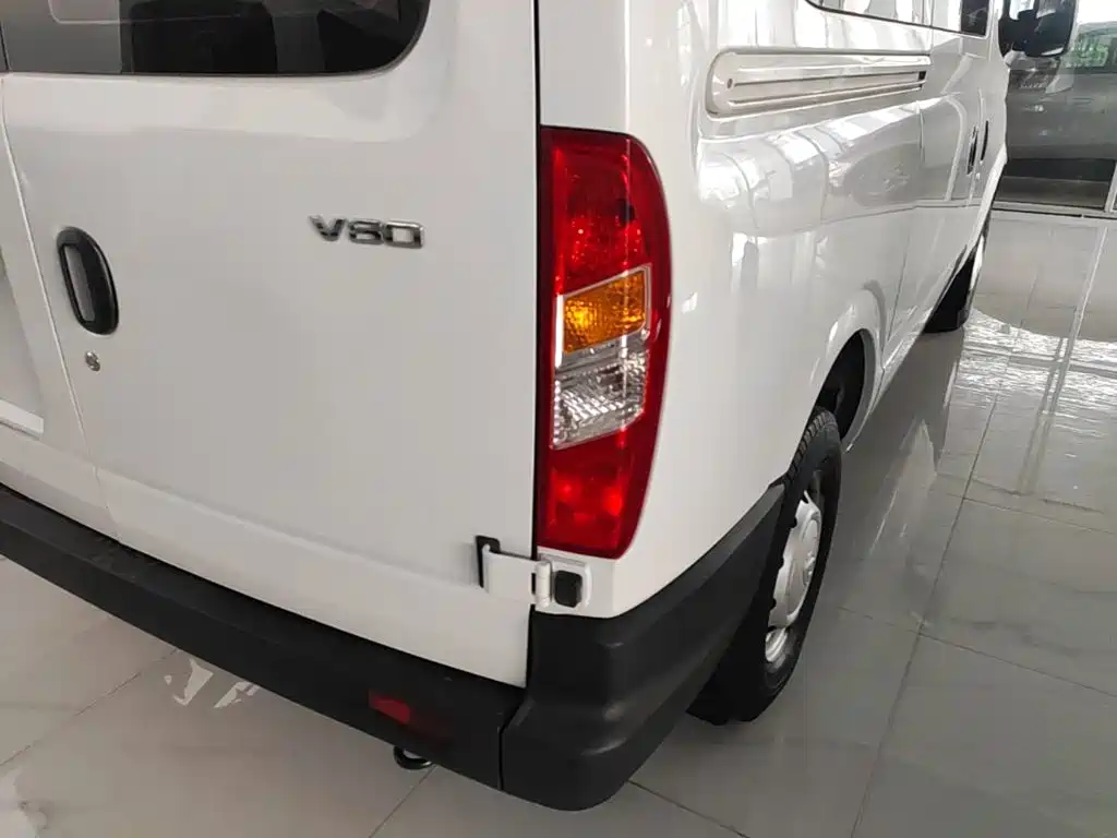 MAXUS V80 — миниатюра 8