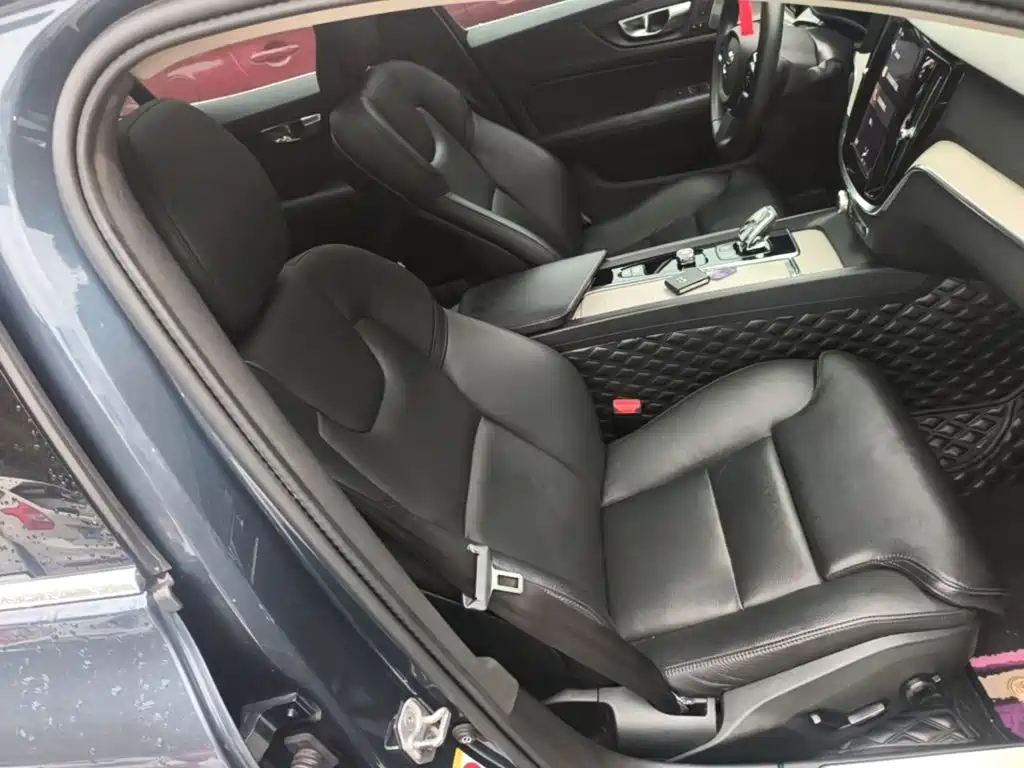 Volvo S60 — миниатюра 25