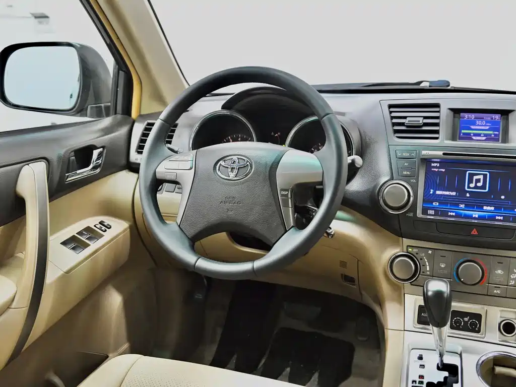 Toyota Highlander — миниатюра 18